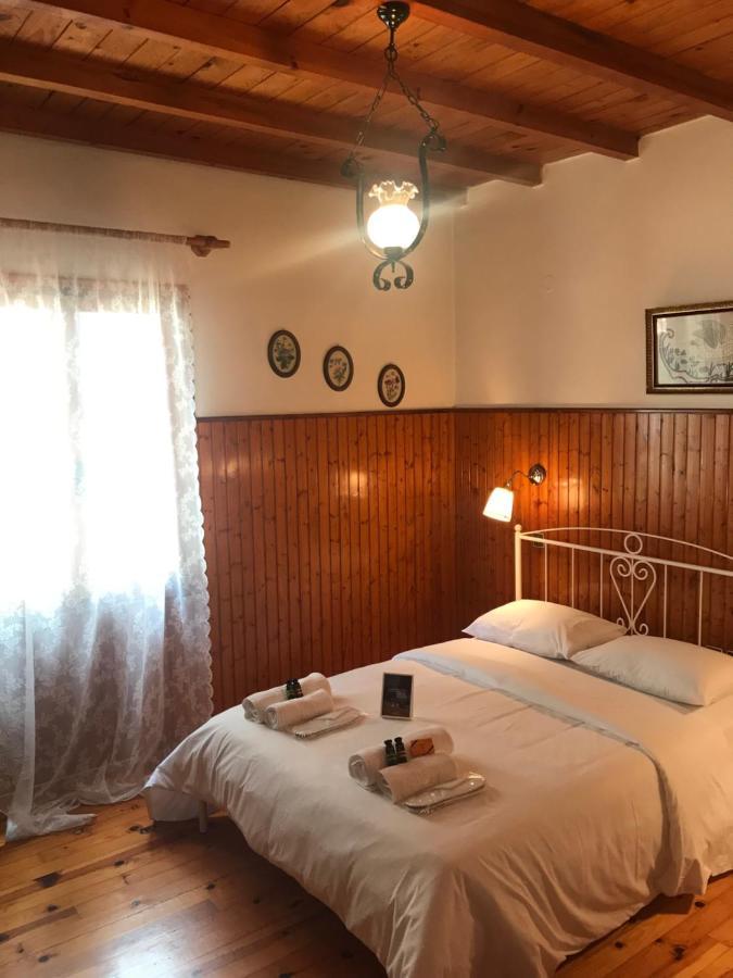 9Mouses Chasiotis Guest House Ampelakia エクステリア 写真